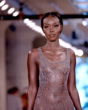 Natalia Fedner Instagram - Lola Lola Lola 🌙 Daring and sexy as always. Thank you for choosing our iridescent spiderweb chain metal dress for the @victoriassecret fashion show event last night. @lourdesleon - You’re an absolute dream ☁️. Swipe through to see pics of Lola, closeups of the dress, videos, and an article clipping by @elanafishman for Page Six

Thank you @saint_____rita for the epic styling and @violettamalakh.pr for coordinating it all. 

Thank you Getty Images for the photos. 

#lolaleon #lourdesleon #victoriassecretfashionshow