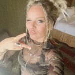 Natalie Stovall Instagram - Space Buns for the U.F.O. Festival in Roswell, NM need their own moment. 👽👽 Also - shout out @lgeorgedesignsllc for the necklace and earrings!