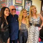 Natalie Stovall Instagram - Family at the @opry makes it even more special! 🙏🏻🤍