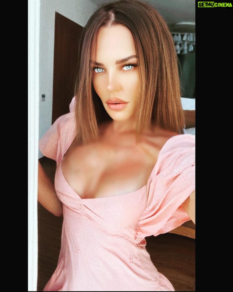 Natasha Alam Instagram - #celebrity #actors #gorgeous #Hollywood #theatre #style #likeforlikes #tiktok #director #smile #instadaily #tv #hollywoodactress #beautiful #films #sexy #pretty #drama #trending #netflix #beauty #likes #makeup Amilla Maldives