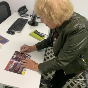 Nathan Hill Instagram - Dee McLachlan autograph signing The Double O Kid & Double Switch 📀 🎮 
@nintendoswitches @_nicole_eggert @realbrigittenielsen @sethgreen 
#deemclachlan #coreyhaim #nicoleeggert #dvd #nintendo #switch #actor #star #director #usa #90s #gold #007 #doubleokid #archives #collectables #action #comedy #autograph #afi #filmmaker #nhp #natejhill #nathanhill