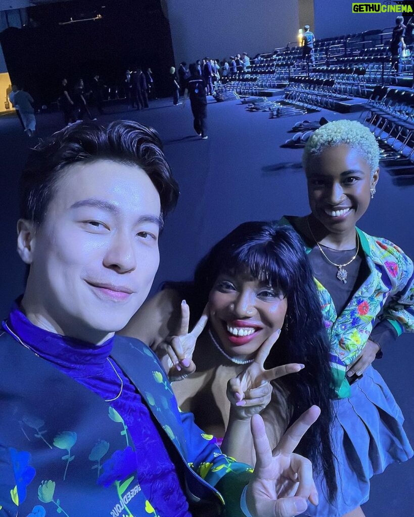 Nathaniel Ho Instagram - Thoroughly enjoyed @greedilous_official #SS2024collection at Seoul Fashion Week! Thank you @tinamirae for the invite and @greedilous for having us - it was such a fun show! It was also really nice to finally meet @reneedreamsart too! #SeoulFashionWeek #Greedilous #Greedilous_official DDP - 동대문디자인프라자