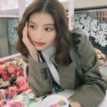 Natsuki Deguchi Instagram - ミス ディオール ブルーミング ブーケの装いがリニューアル🎀 お花いっぱいで可愛かったです☺︎ #ディオールブルーミングラブガーデン #ミスディオールブルーミングブーケ #SUPPORTEDBYDIOR