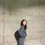 Natsuki Deguchi Instagram - 🖤🖤 やっぱり黒とゴールドってかわいいなあ〜 #SUPPORTEDBYCELINE #CELINEVICTOIRE #CELINEBYHEDISLIMANE #PR