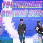 Nattapat Nimjirawat Instagram - ยังอยู่ที่รันเวย์ @nattapatmac 🩵😁 @frank_garcon @THEEMSPHERE presents #EMFASHIONICON YOUTHQUAKE RUNWAY 2024 LET’S QUAKE THE WORLD WITH THE YOUTH GENERATION! #EMSPHERE #EMDISTRICT #EMFASHIONICON #YOUTHQUAKERUNWAY2024 #addictedherointheseries #addictedheroinseries #addictedheroinwebseries