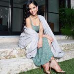 Natti Natasha Instagram - Dándole mucho amor a mi segunda casa ❤️ mi Puerto Rico 🇵🇷 Gracias @primerahora por la oportunidad de sentarnos a conversar íntimamente y entrar en confianza . Los AMO
