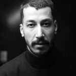 Navid Mohammadzadeh Instagram - ‎بهرام ‎ . سالها گذشت ،من تو هوتن ‎ما همون بچه های بلندپروازیم ‎که از صفر کنار هم بودیم،از آرزوهامون حرف می‌زدیم،سختیها،نداریها،خانواده،رفاقتمون ‎سالها گذشت ‎رفاقتمون کم نشد که بیشتر شد،عمیق‌تر شد ‎همچنان کنار هم از رویا‌هامون حرف می‌زنیم،دردودل می‌‌کنیم.حواسمون به هم هست،خوشحالم که هر سه کنار همیم ‎ تولدت مبارک افتخار همدان❤️ @bahramafshariofficial @hootanshakiba #navidmohammadzadeh #friends