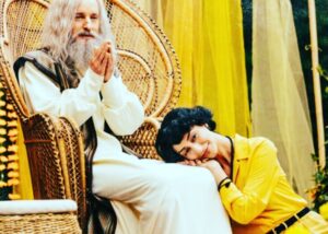 Necar Zadegan Instagram - Merry Xmas, Peace and love🙏🏼It thrills me to share some batsh*t photos from our new project with IFC comedy Documentary Now! I’ll share more soon💫

In “Batsh*t Valley,” which kicks off a new season on Feb. 20 at 10 p.m. ET, self-appointed spiritual guru Father Ra-Shawbard (Owen Wilson)starts a commune in rural Oregon in the ’80s with the help of overdevoted assistant Ra-Sharir (Necar Zadegan). And @debhiett and #MichaelKeaton too!!!!!