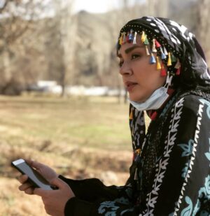 Neda Ghasemi Instagram - .
🎬🎥 روزهای پایانی

#ندا_قاسمی 
#نون_خ 

📷:@hosseinmousavi._