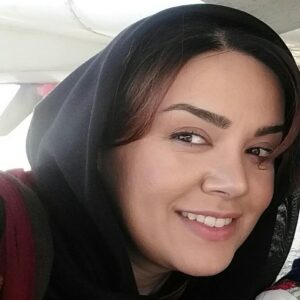 Neda Ghasemi Instagram - #ندا_قاسمی 
#شیرین_خانزاده
#سریال_نون_خ#نون_خ
#سعید_آقاخانی#سریال
#استایل#بازیگر_زن#بازیگری#بازیگران_زن
#کرونا_را_جدی_بگیریم#در_خانه_بمانیم

#neda_ghasemi 
#series
عکس: @mehranghasemi.photograph