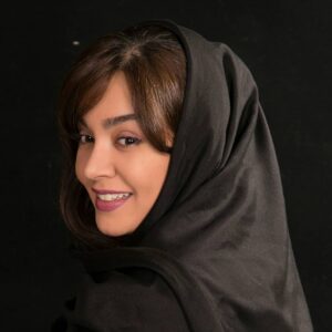 Neda Ghasemi Instagram - #ندا_قاسمی 
#شیرین_خانزاده
#سریال_نون_خ#نون_خ
#سعید_آقاخانی#سریال
#استایل#بازیگر_زن#بازیگری#بازیگران_زن
#کرونا_را_جدی_بگیریم#در_خانه_بمانیم

#neda_ghasemi 
#series
عکس: @mehranghasemi.photograph