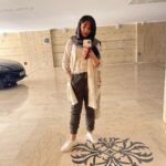 Neda Ghasemi Instagram - اتو‌ نکشیده 😂 #پارکینگ_سلفی #ندا_قاسمی