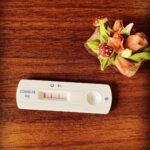 Neda Ghasemi Instagram - کرونا🦠. بعد از سه سال مقاومت و رعایت و تلاش و مراقبت الان بلاخره کرونا گرفتم به مبارکی… 👏 معلوم شد اینه دیوونه ام کرده ده روزه تو‌خونه ، امیدوارم این بهم ریختن ضربان قلب و نفس نفس زدنا با ریه ام کاری نداشته باشه میخوام بگم هنوز هست، سختم هست.. فک نکنین قسر در رفتین بلاخره یه جایی خفتتون میکنه ، مراقب باشید اونم کیت کروناس نه چیز دیگه #covid_19 #کرونا #کرونا_را_جدی_بگیریم پ.ن:من که دیگه کشتمش ایشالا، 😉 تاریخ ابتلا ۲۷ فروردین ۱۴۰۲ بماند به یادگار ، کرونا نگرفته از دنیا نرفتیم