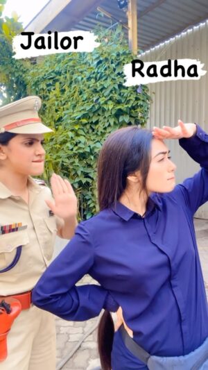 Neeharika Roy Instagram - Aayi thi bada panga lene Radha Jailor se😂🤓
.
.
.

.
#instagood #zeetv #instadaily #instafashion #onset #comdeyvideo #radhamohan #reels