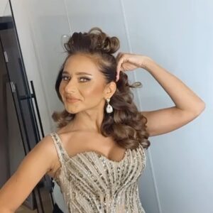Nelly Karim Instagram - Thank you all for taking care of me today with love ❤️ I adore you all @ingie_elmor 🌟 @saraonsiofficial 🌟 @krissbeautysalons 🌟 @abdallahelrefaeii 🌟 @lazurde 🌟 @menatallah_hanafy  thank you @cairofilms