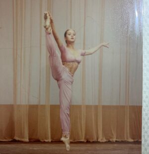 Nelly Karim Instagram - International ballet competition in Moscow I love ballet ❤️#nellykarim #ballet #art