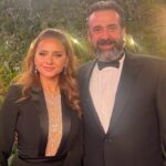 Nelly Karim Instagram - What a legendary and joyful night! Thank you @joyawards.official. I am deeply honored to have won the Best Actress in Film Award for my role in Voy! Voy! Voy!, a project very close to my heart written and directed by the brilliant Omar Hilal in his cinematic debut, and I’m extremely proud that it has been chosen to represent Egypt at the Oscars this year. It is a great honor to be awarded alongside Egyptian, Arab, Hollywood, sports, music and fashion greats such as Adel Imam and Anthony Hopkins. Congratulations to all awardees and to the team behind Joy Awards and Saudi Arabia’s General Entertainment Authority for this extraordinary night and for bringing Arabia closer to international audiences. I already look forward to next year’s edition. شكرا “جوائز صنّاع الترفيه” Joy Awards علي هذه الأمسية الرائعة. تشرفت بحصولي علي جائزة افضل ممثلة سينما عن دوري في فيلم ڤوي!ڤوي!ڤوي! اول أعمال الكاتب و المخرج عمر هلال الذي اعتز به جدا و أفتخر بتمثيله لمصر في جائزة أوسكار أفضل فيلم عالمي هذا العام. يزيدني شرفا تكريمي بجوار الزعيم عادل إمام و النجم العالمي أنطوني هوبكينز و النجمة نجاة الصغيرة و نجوم الفن و السينما و الموسيقي و الرياضة . مبروك لكل الزملاء و الأصدقاء علي جوائزهم و مبروك للهيئة العامة للترفيه علي النجاح الكبير لهذا الحدث الاستثنائي الذي يقرب منطقتنا الي العالمية. الي إلقاء في الدورة القادمة.