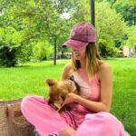 Nerea Rodríguez Instagram - Nuestro primer día juntis en el Retiro 🫶🏻 🦊🦊🦊🦊 El Retiro - Jardines del Buen Retiro de Madrid