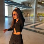 Neslihan Atagül Instagram - it’s an illusion. time is moving faster 😏
