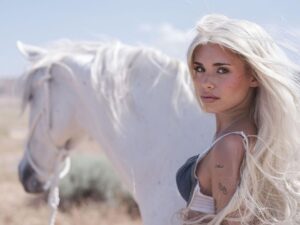 Nessa Barrett Instagram - one week til hell is a teenage girl slay❤️‍🔥