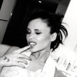 Nessa Barrett Instagram - blow a little kiss to ur mommy and ur dad