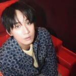 Ng Siu-Hin Instagram - 同一班喜歡嘅演員合作，好幸福❤️ Viu原創劇《轉角浣紗街》 11月24日起逢星期五、六中午12時上線 @viuhongkong #轉角浣紗街 #ViuOriginal Hair: @lupus_c_hair Makeup: @bonbon.makeup Outfit: @sandroparis @purplepr