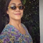 Nia Dinata Instagram - My version of daily kebaya and batik sarong ensemble🩵🤍💙 comfortable, no fuss, no make-up. Senang sekali mengenalkan batik indigo Jawa ke teman-teman dan ruang bersejarah ini penuh pohon pohon, indah, dengan sumbangsih oksigennya untuk kami yang berkunjung, padahal pas di pusat kota Yogyakarta. #kebayakutubaru #kebayaindonesia #batikindigo @galeribatikjawaindigo