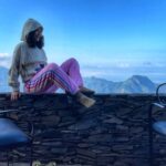Nia Dinata Instagram - Rejoicing the beautiful mount Inerie (Mother Mountain)of Bajawa✨Flores, terutama Bajawa, dari dulu selalu punya tempat khusus di hati ku. Orang lokalnya begitu tulus dan hangat. Bahagia merasakan komunitas lokal membangun, memelihara penginapan dan restorannya yang super otentik💓 @manulalujungle bangga tinggal di sini #bukanendorse #bestkeptsecret #bajawaflores #supportlocal oh ya..suka sekali dgn hoodies dan joggerpants baru dari @lekatdua @lekatofficial juga bukan endorse, tapi sayang adik sepupu #sisterhood