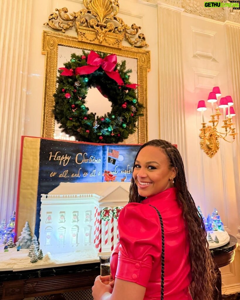 Nia Sioux Instagram - Holiday celebrations at the White House never get old. Thank you @whitehouse for making this 24 hour DC trip so special and for making the best gingerbread cookies I’ve ever had ❤️🎄 The White House, Washington DC