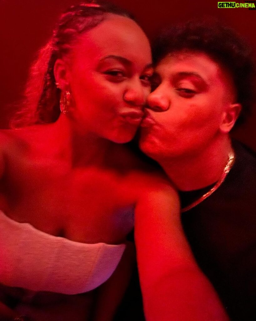 Nia Sioux Instagram - my favorite holiday. happy birthday baby! loving you is so easy🤍