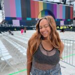 Nia Sioux Instagram - Can cross the Renaissance World Tour off my bucket list✔️ Minneapolis, Minnesota