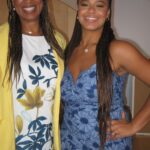 Nia Sioux Instagram - This week my mom and I had the honor of talking to @meta about parents with teens and how they can navigate social media together. My mom and I love getting to share our experiences and advice so that other families can have an open dialogue about social media and how to approach it. Thanks for having us Meta, and thank you to my beautiful mom for being the best person to share the stage with💙