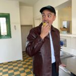 Nicholas Kawamura Instagram - Min weekend var: 1. Æble 2. Næsten (stjerne)klar 3. Børste 4. Yndlingschips (mange) 5. Planteindkøb (stort) 6. Fint Rent Tøj