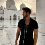 Nick Bateman Instagram - work of art. 🕌 Abu Dhabi, United Arab Emirates