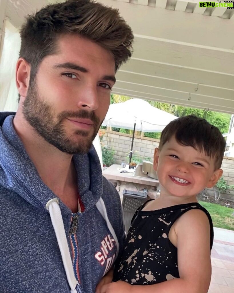 Nick Bateman Instagram - Well at least one of us is a morning person 😁 Los Angeles Mountains