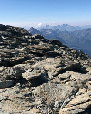Nick Bateman Instagram - Thankful I’ve had the chance to see the World from a completely different perspective 13’000 feet up 🏔🌎 #happyearthday