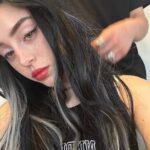 Nicki Nicole Instagram - estos meses con el disco fuera, conociendo Paris, de promo en España y Argentina 😍, en el estudio cerrando lo nuevooo🤐, ensayando para la gira y agradeciendo cada día el cariño a ALMA 🖤 los amo muchooiooo