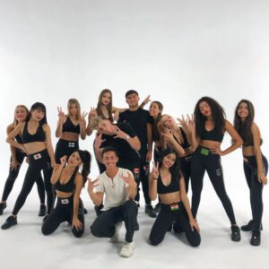 Nicky Andersen Instagram - I had the honor of directing, choreographing & editing the @nowunited performance at the @disneychannel “Epic Holiday Showdown” 😍🥺🎥

Btw last video is such a mood haha