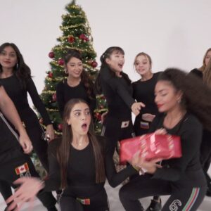 Nicky Andersen Instagram - I had the honor of directing, choreographing & editing the @nowunited performance at the @disneychannel “Epic Holiday Showdown” 😍🥺🎥

Btw last video is such a mood haha