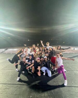 Nicky Andersen Instagram - 🇧🇷Tonight the first stadium tour I’ve ever show directed & choreographed on is happening 💙 Love you @nowunited - this is your moment to show the world how incredible you all are.

Super grateful for you help @michelpsian & huge S/O to @kylehanagami for the numbers you’ve choreographed as well💫

Amazing light designs by @dmotionvisuals 🏟

📸 @mateusaguiar