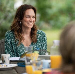Nicole da Silva Instagram - It’s not all smiles tonight in Whyhope 💔 An episode not to be missed, 830pm @channel9 #9DoctorDoctor @9doctordoctor 📸 @brookrushton