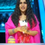 Nikhita Gandhi Instagram - "বাঙালি লড়ে, বাঙালি গড়ে, বাঙালি আজও দাদাগিরি করে" দেখুন 'দাদাগিরি' শনি - রবি @ 9:30pm, শুধুমাত্র #ZeeBangla-র পর্দায়! #Dadagiri10Reels #ZBReels #ZeeOnTheGoReels #ZbrFeb24