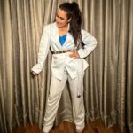 Nikhita Gandhi Instagram - Favourite looks from December 🫠 Pic 5- Outfit- @adk_avishidayalkalra Stylist- @sharanya_chandna Assistant- @nupshah23