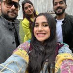 Nikhita Gandhi Instagram - I like it when there are people in my selfies 🍾 #decembervibes