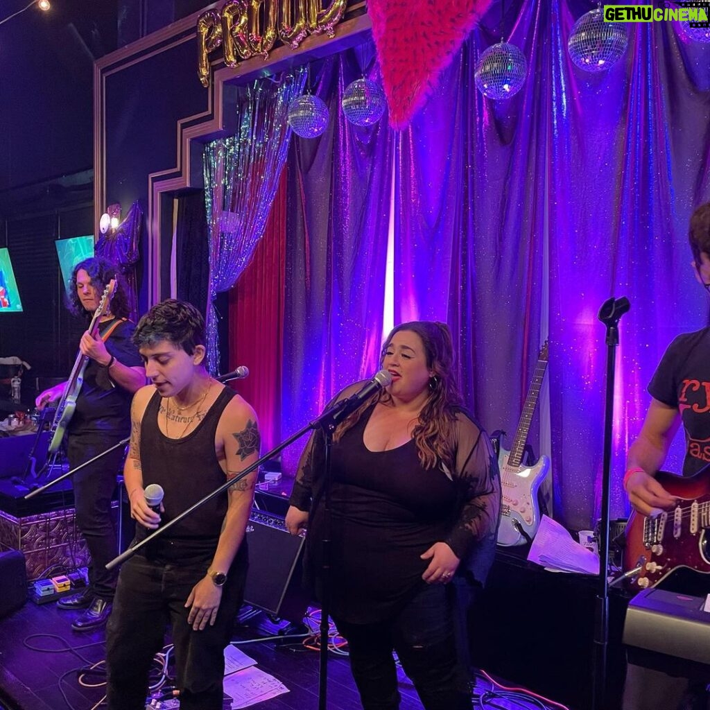 Nikki Blonsky Instagram - A huge thanks to everyone who joined us at my first LA pride show last weekend! It was so exciting to have sold out the show!! We are doing it again at El CID in Los Angeles on June 22! Can’t wait to perform with @ryancassata again! Don’t miss it!!! @queermoment Get your tickets now. Link in bio! 🏳‍🌈🏳‍🌈🏳‍🌈🏳‍🌈🏳‍🌈🏳‍🌈🏳‍🌈🏳‍🌈🏳‍🌈🏳‍🌈🏳‍🌈🏳‍🌈🏳‍🌈🏳‍🌈🏳‍🌈🏳‍🌈🏳‍🌈🏳‍🌈