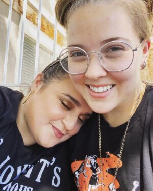 Nikki Blonsky Instagram - It’s super early on this Sunday morning and I woke up and knew exactly what I had to do… I wanted to make a little something special for my love to wake up to. @theyleyjo has no idea I’m up writing this as they sleep so soundly but I had to tell you all, my followers that my heart has never been cared for in such a way by another human. Hailey is kind, loving, generous, HILARIOUS and so much more. They are fiercely independent and make me feel like the luckiest person on earth. @theyleyjo I’m so lucky to love you, thank you for letting me. You light up my world every day and you make me feel like I can do anything, you encourage my dreams and support them as I will always do for you! Love you honey! Happy Sunday💋🫶