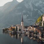 Nikol Švantnerová Instagram - Naše první zastávka Hallstatt🍂přijeli jsme večer, předpali tady v kempu a ráno si užili procházku bez turistů. Navíc takhle na podzim to tady má krásné kouzlo. #travel #hallstatt #visitaustria Hallstatt, Austria