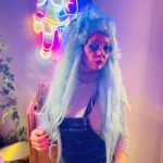 Nilgün Türksever Instagram - Amy Winehouse in da houz #amywinehouse #blueisthewarmestcolour #andakal