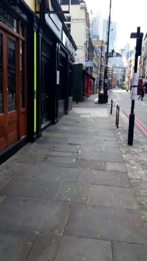 Nima Akbarpour Instagram - بیایید چند دقیقه با من توی کوچه‌های #شوردیچ #لندن #پیاده‌روی کنید
#exploring #hackney #shoreditch #London