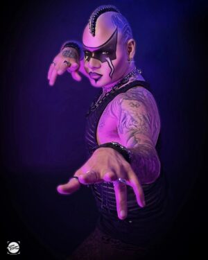 Nina Flowers Instagram - Happy Sexy Friday Lovers 😎
By @bradgebbia